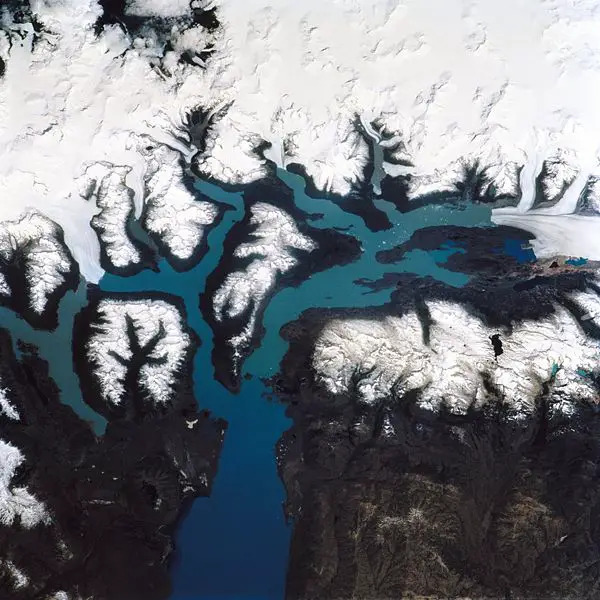 File:Lago Argentina from space.jpg