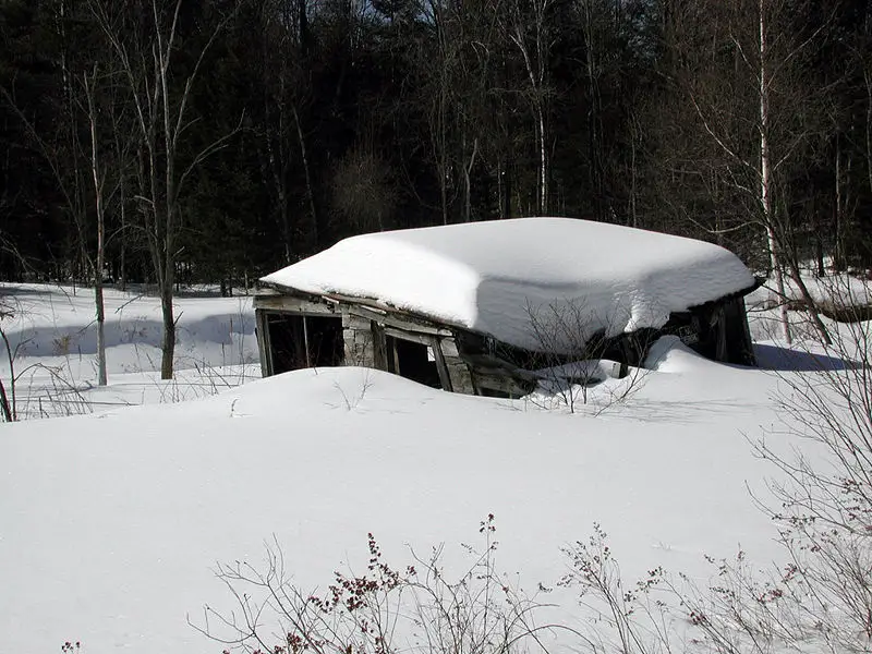 File:Maine shack winter.jpg