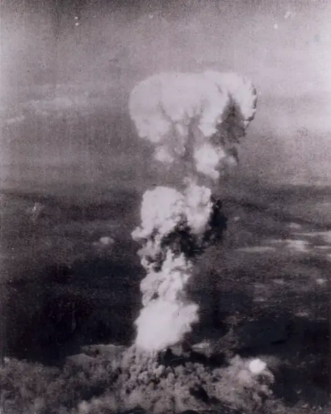 File:Atomic cloud over Hiroshima.jpg