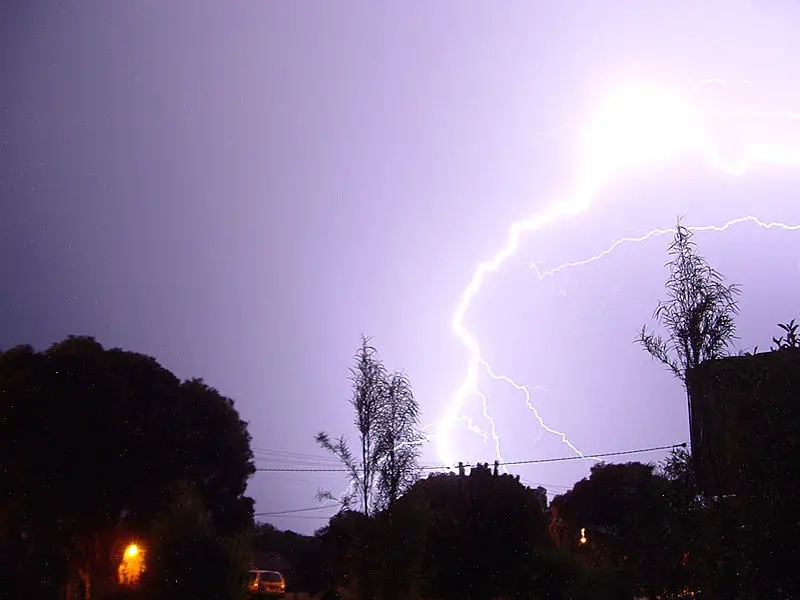 File:CG-Lightning-Australia.jpg