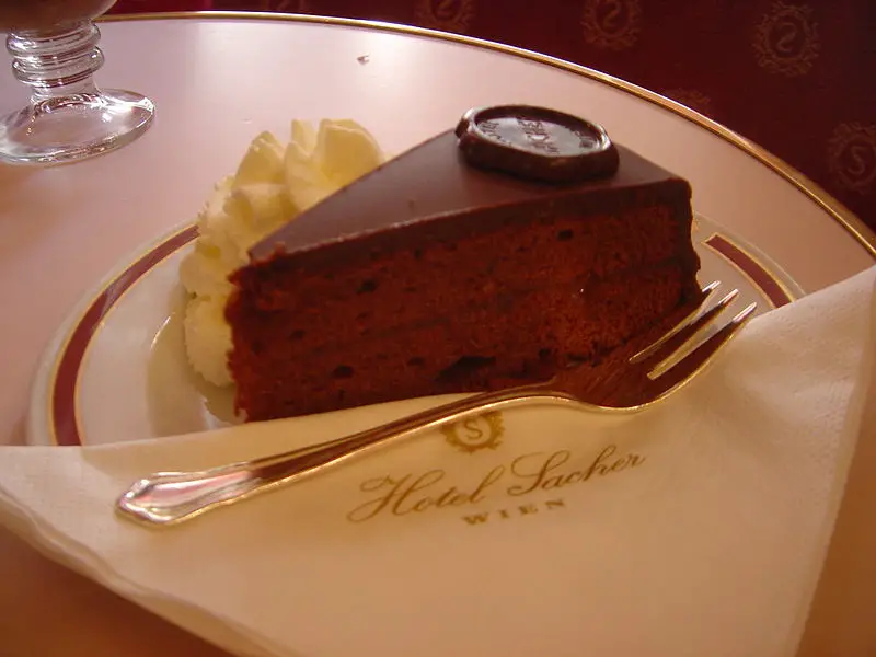 File:Sachertorte DSC03027.JPG