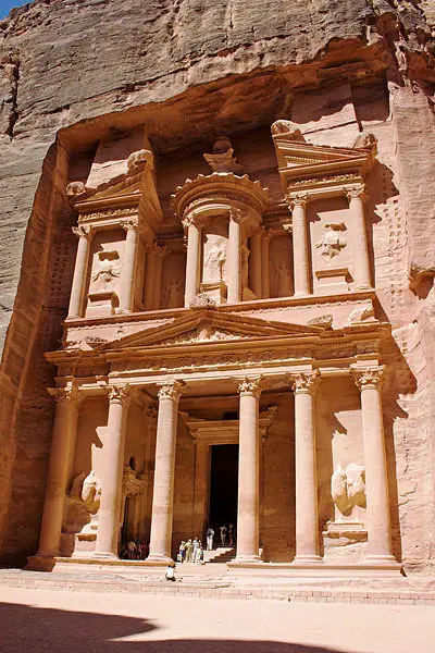 File:Petra Treasury.jpg