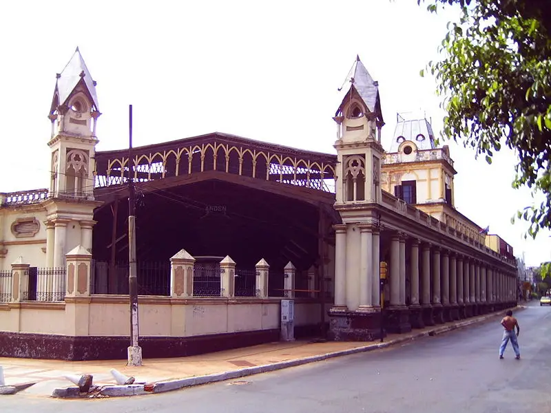 File:Train station asuncion.JPG