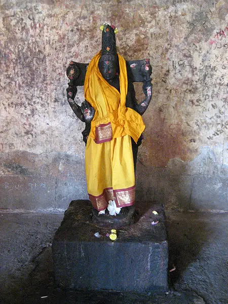 File:Big Temple-Bronze Statue.jpg