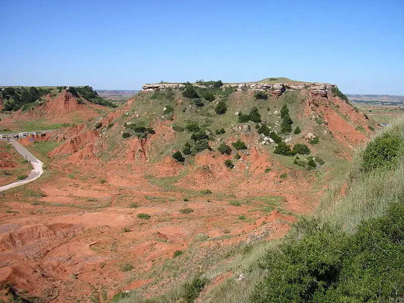 File:Gloss Mountains.jpg