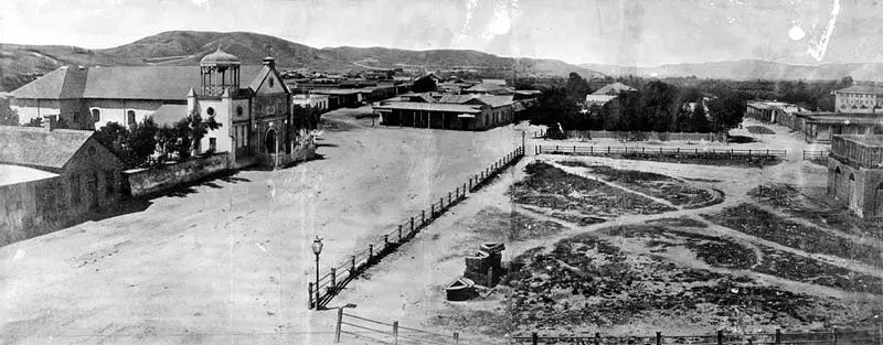 File:LosAngeles-Plaza-1869.jpg