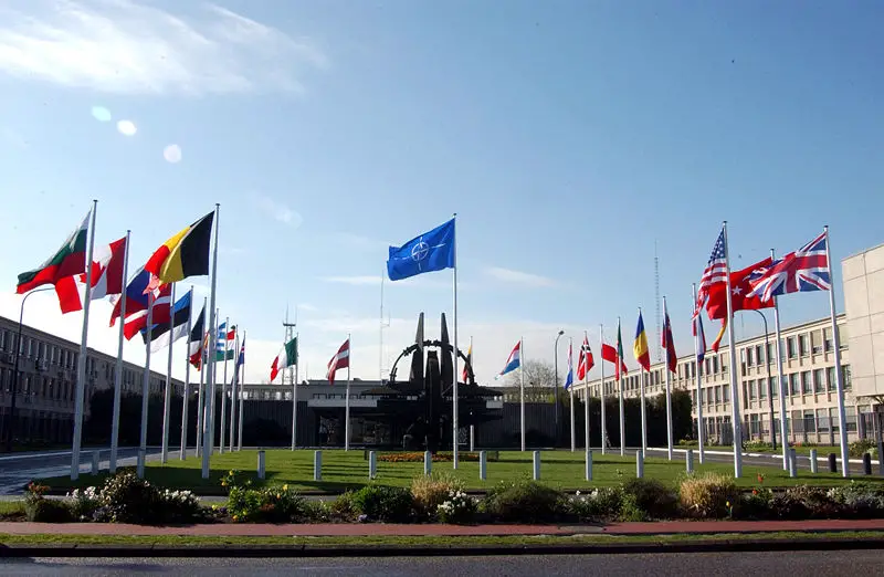 File:Natohq.jpg