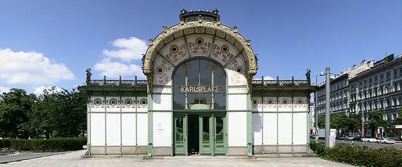 File:Otto-Wagner-Pavillon 110606.jpg