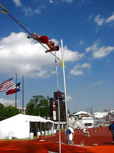 File:Pole Vault Sequence 4.jpg