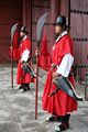 Gyeonbokgung-Gate-Guards-03.jpg