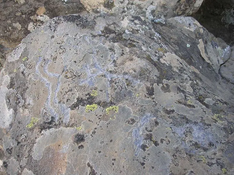 File:Petroglifo bentayga.jpg
