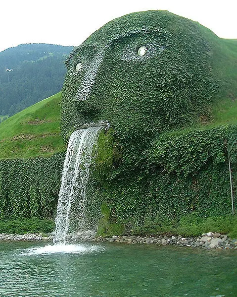 File:Fountain by slonecker.jpg