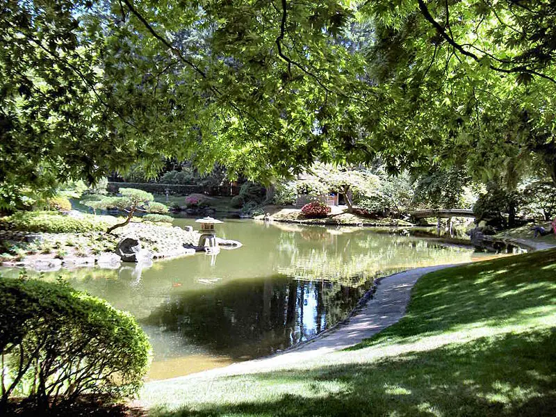 File:NitobeMemorialGarden.jpg