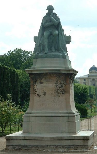 File:LamarckStatue.jpg