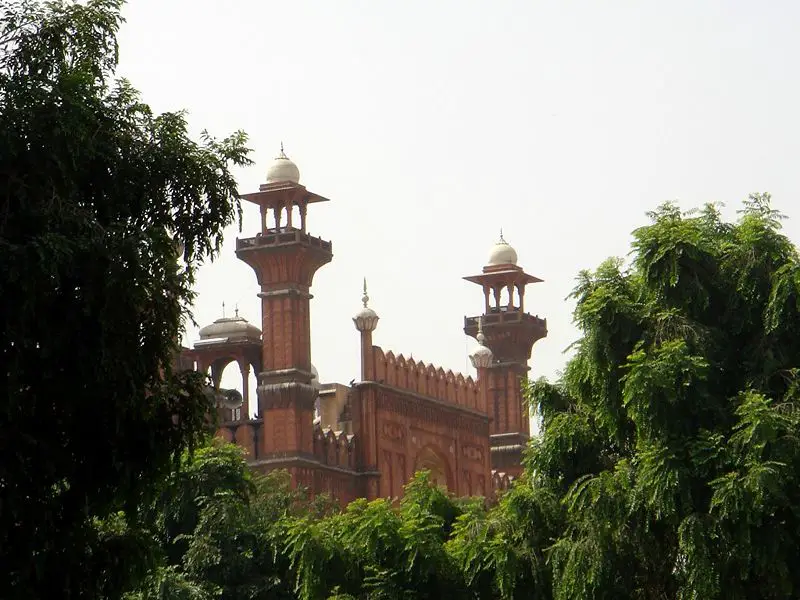 File:Shahi Mosque 1.jpg
