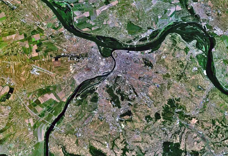 File:Beograd Sat.jpg