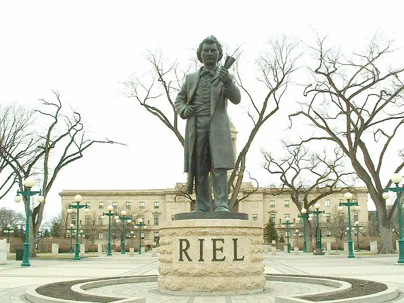 File:Louis Riel Statue.jpg