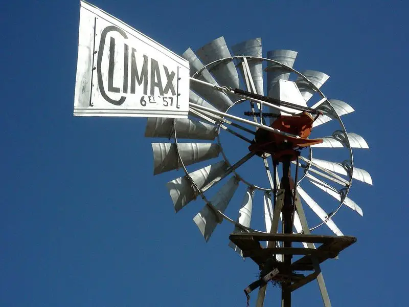 File:WindmillMuseumLoeriesfontein03.jpg
