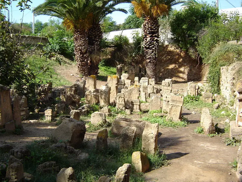 File:Karthago Tophet 2.JPG