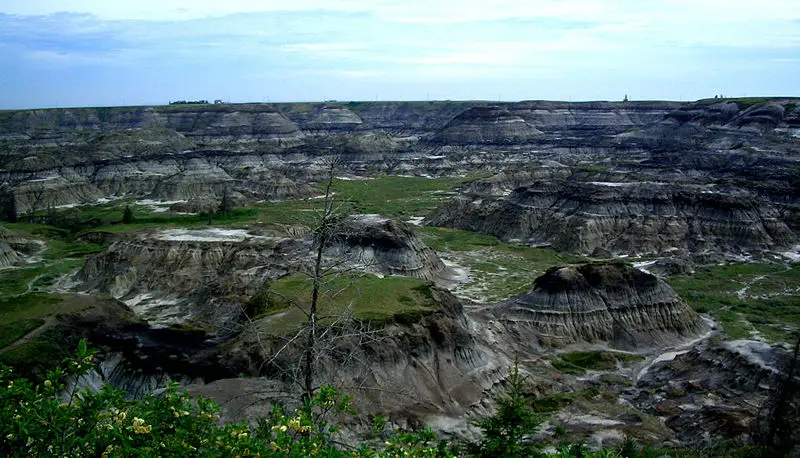 File:Drumbadlands.jpg