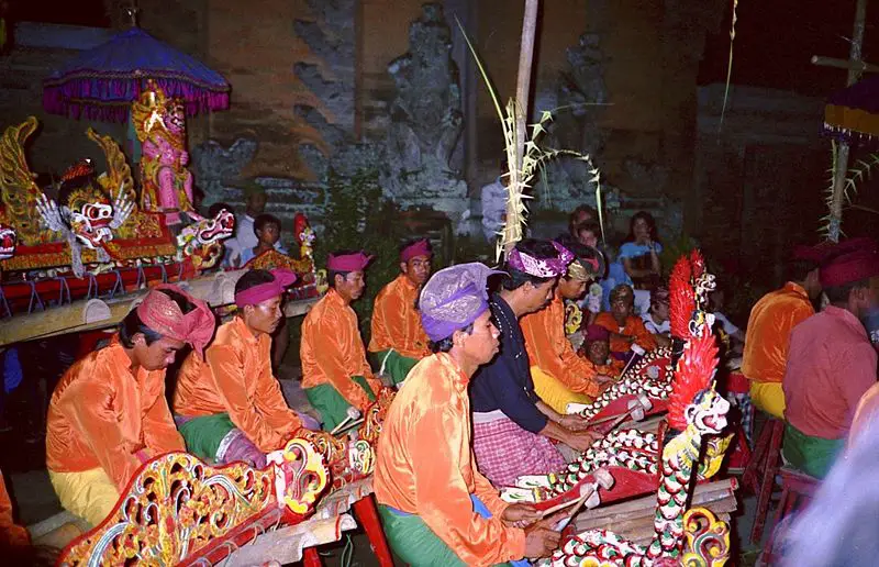 File:Gamelan Jegog.jpg