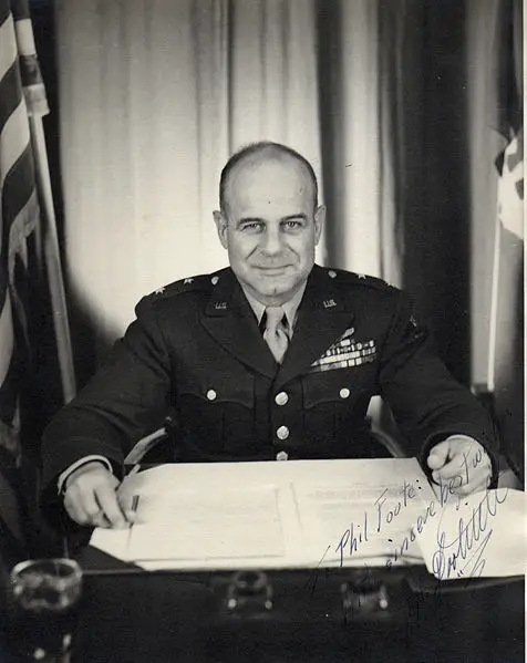 File:JimmyDoolittleAutographed.jpg