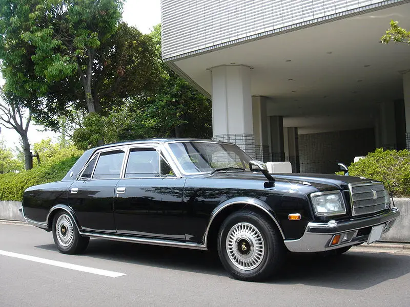 File:Toyota century(VG40).jpg