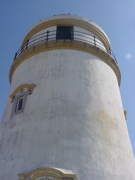 File:Guia Lighthouse.jpg