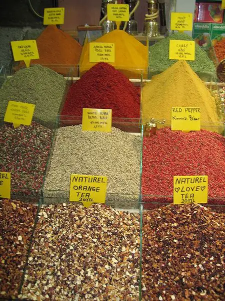 File:Spice Bazaar 18283738.jpg