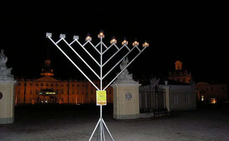 File:Chanukka Karlsruhe 2.jpg