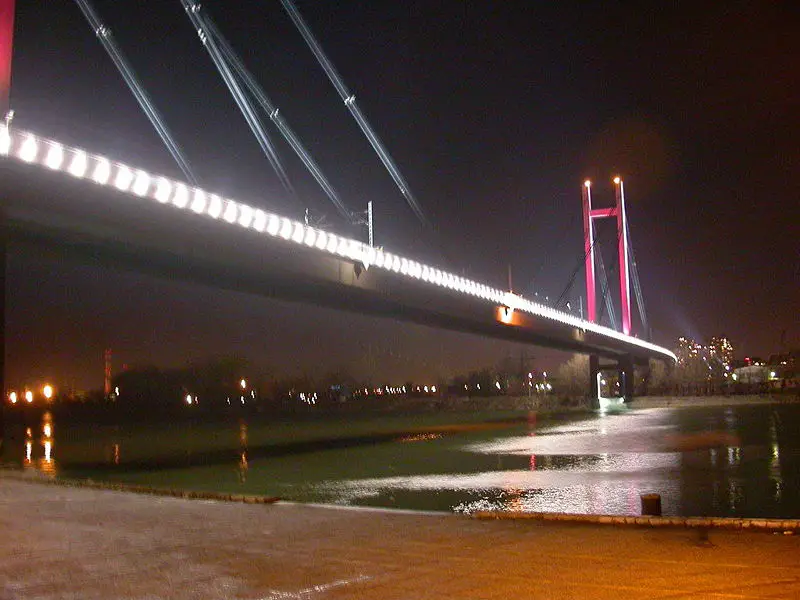 File:New Railway Bridge 1.jpg
