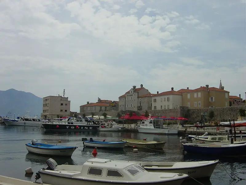 File:Harbour Budva.JPG