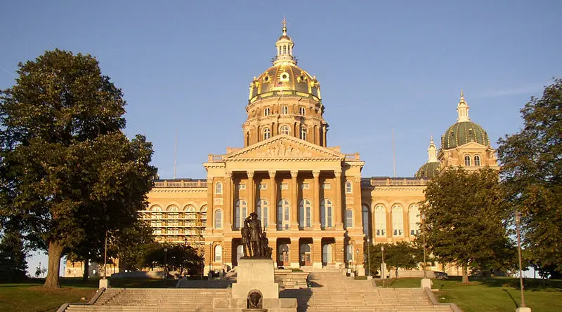 File:IowaStateCapitol.jpg