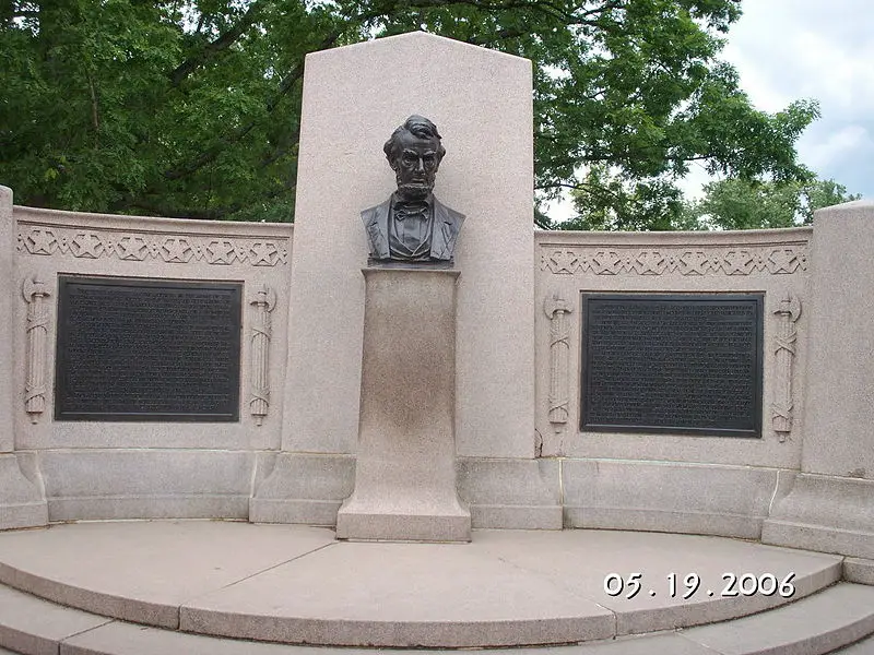 File:LincolnGett.JPG