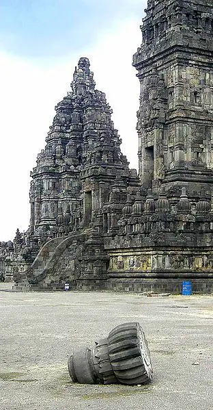 File:Prambanan Damage.jpg