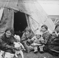 A Nenets family in the Brekhovskie Islands, 1913