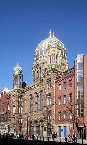 File:Berlin Neue Synagoge 2005.jpg