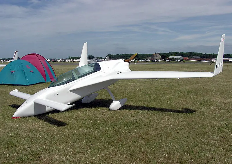 File:Rutan.variEze.g-veze.arp.jpg
