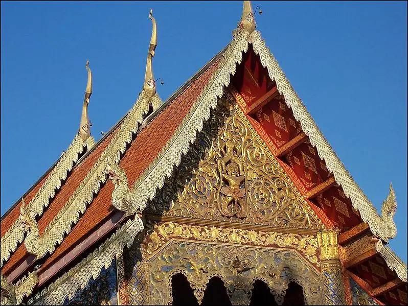 File:Thai-roof.jpg
