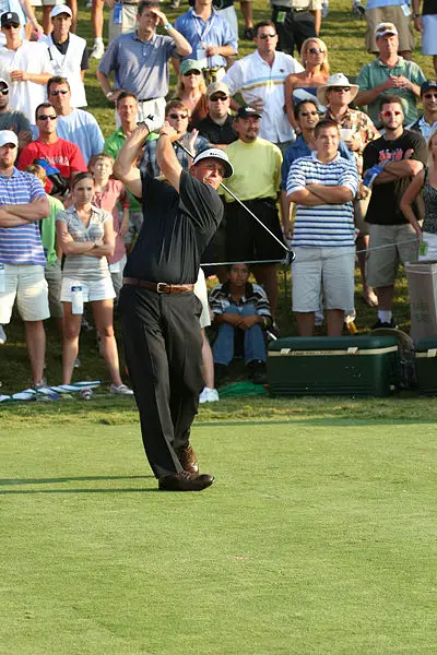 File:PhilMickelsonTPC18thTee.jpg