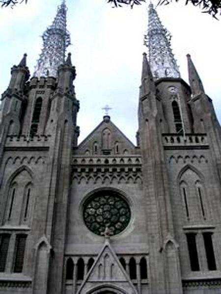 File:Jakarta Cathedral.jpg