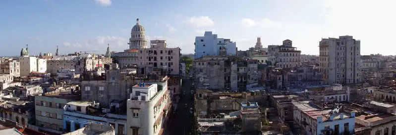 File:Zerfallendes Havanna mit Capitolio.jpg