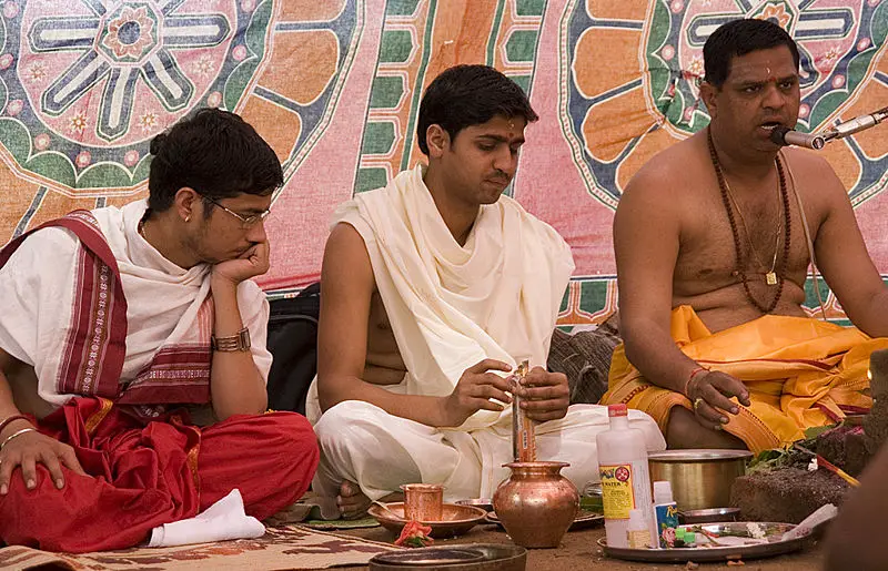File:3 braham priests.jpg