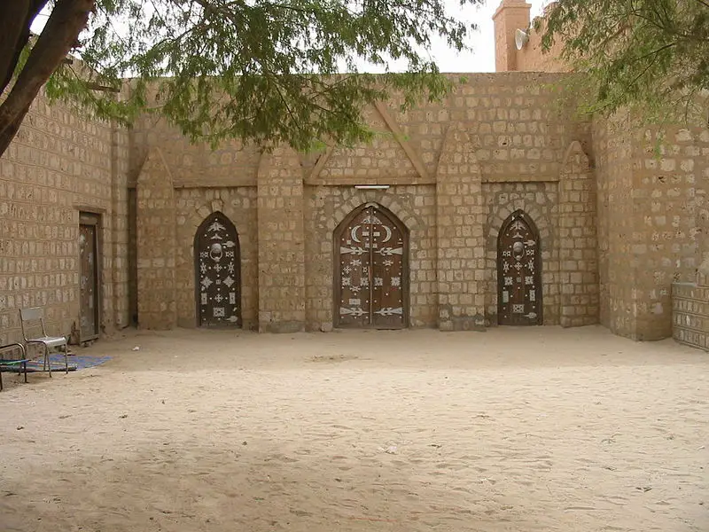 File:Medersa Sankore.jpg