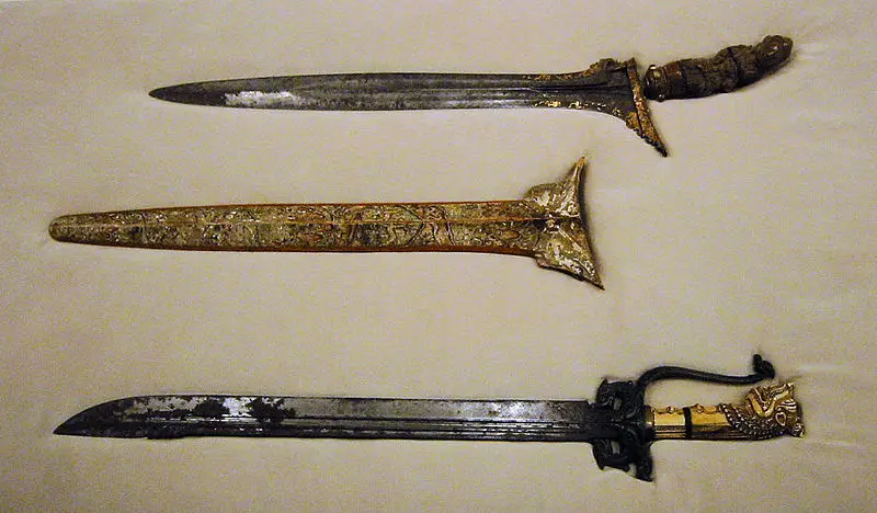 File:HasekuraDaggers.jpg