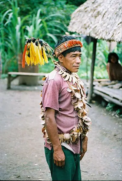 File:Urarina shaman B Dean.jpg