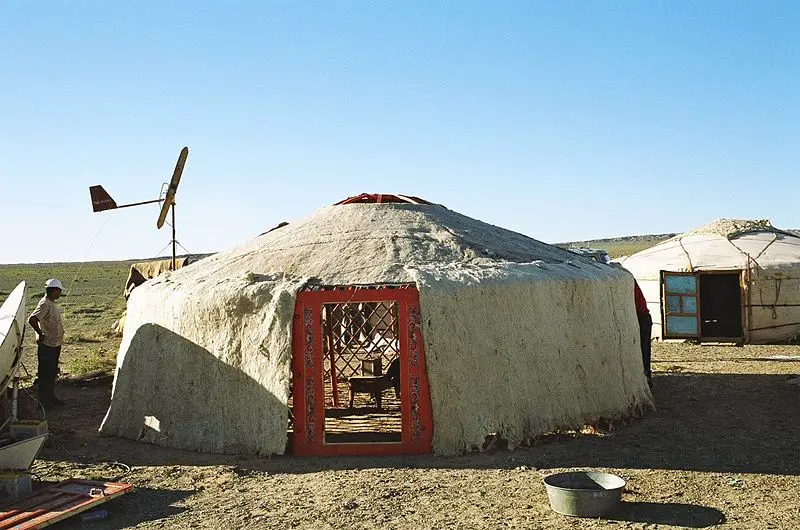 File:Yurt-construction-4.JPG