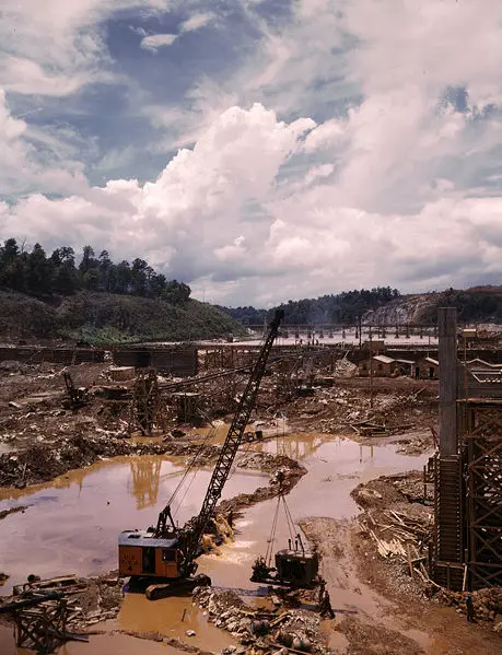 File:Douglas Dam Construction.jpg