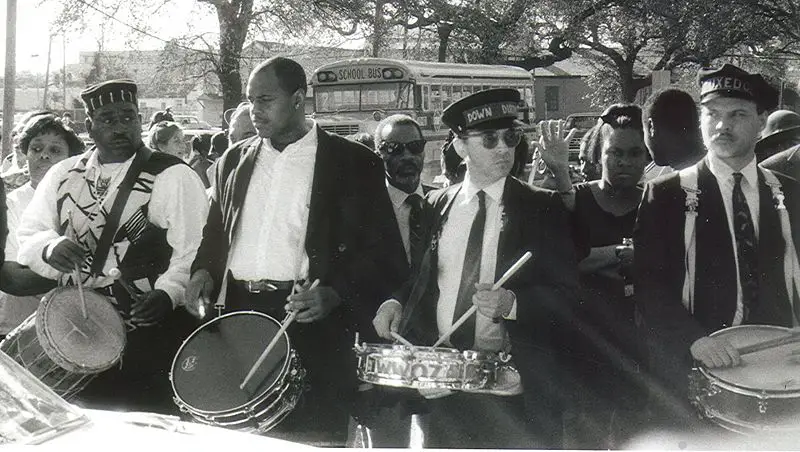 File:DrummersBarkerFuneral.jpg
