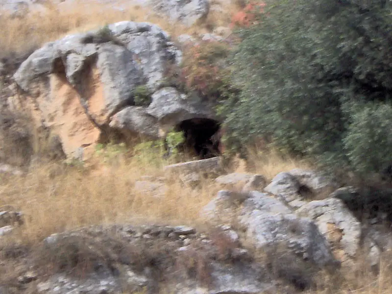 File:Hillel-tomb.jpg